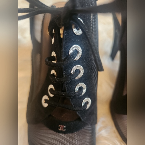 Chanel Heels Black and Silver! - Picture 3 of 8